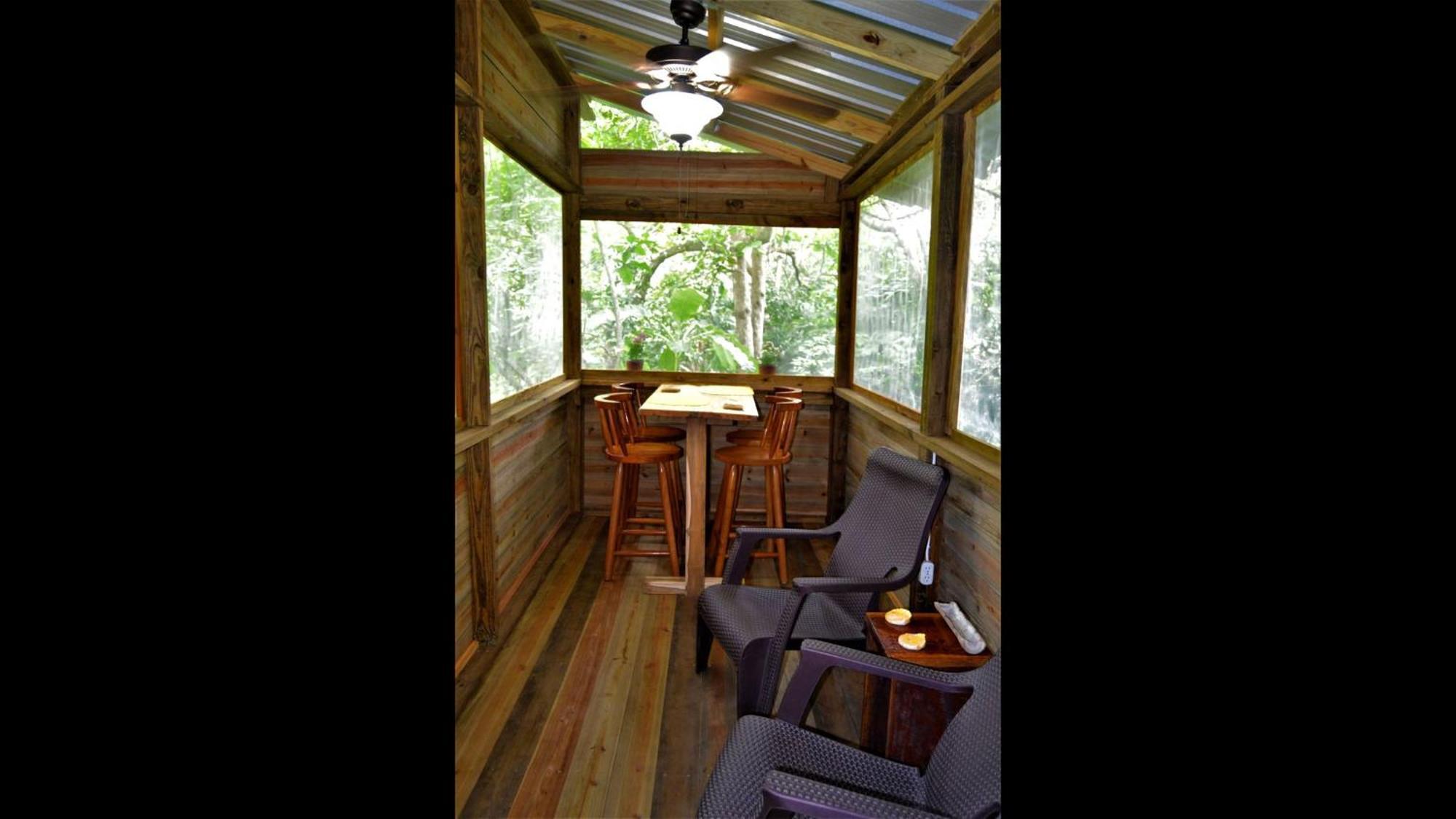 Iguana Roost Tourism Gold Standard Fully Equipped Two Bedroom Cabin San Ignacio Exteriör bild